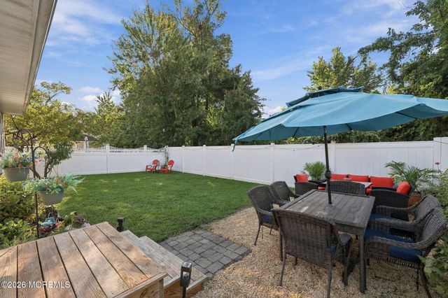 2 Lester Place, North Middletown, NJ 07748
