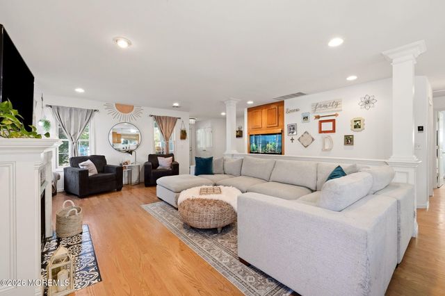 2 Lester Place, North Middletown, NJ 07748