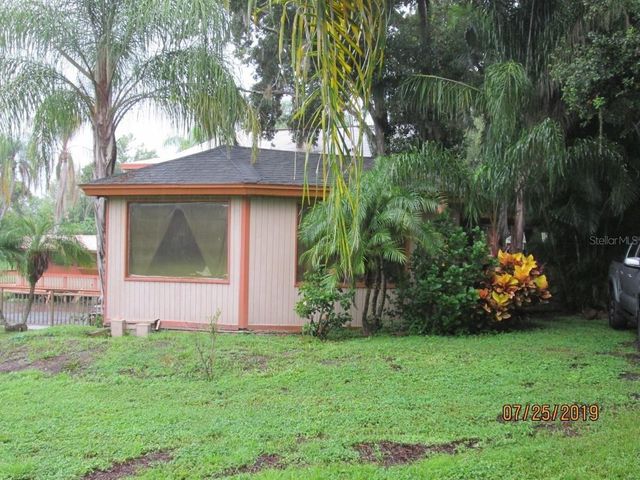 2690 E LAKE ROAD, Kissimmee, FL 34744