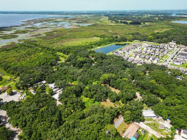 2690 E LAKE ROAD, Kissimmee, FL 34744