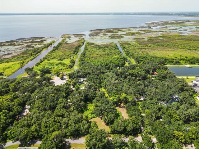 2690 E LAKE ROAD, Kissimmee, FL 34744