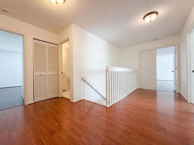 73 Gables Boulevard, Weston, FL 33326