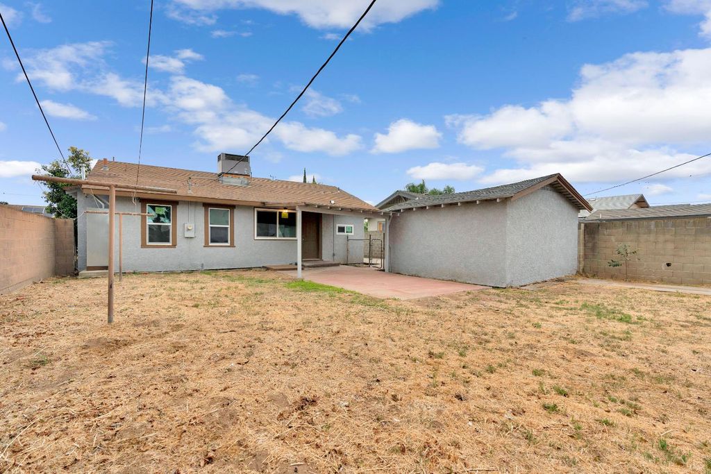 Image 20 of property listing at 617 N Farris Avenue, Fresno, CA 93728