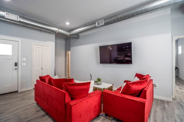 2518 Cleburne Street, Houston, TX 77004