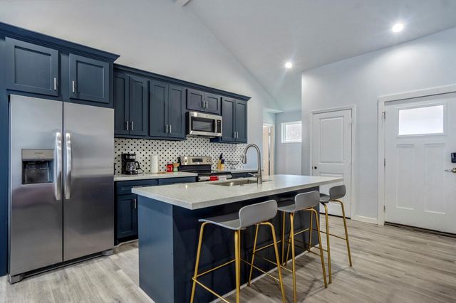 2518 Cleburne Street, Houston, TX 77004