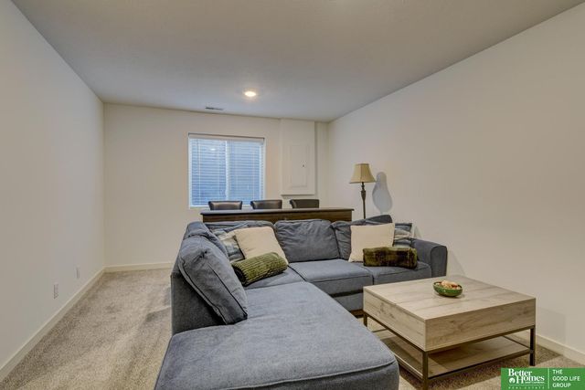 10914 Baker Street, Omaha, NE 68142