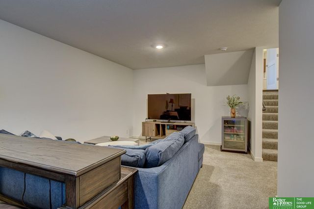 10914 Baker Street, Omaha, NE 68142