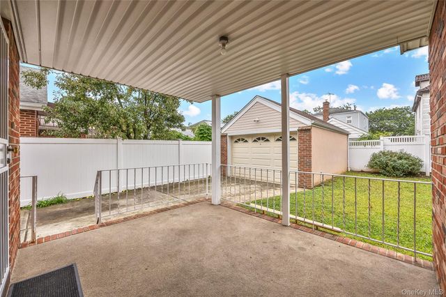 8343 261st Street, Floral Park, NY 11004