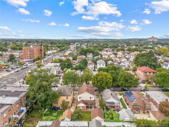 8343 261st Street, Floral Park, NY 11004