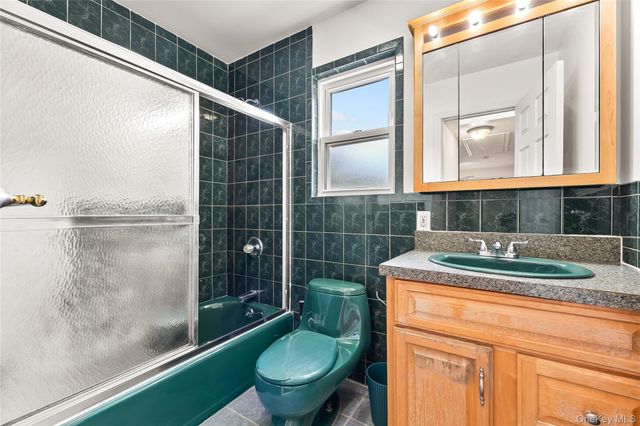 8343 261st Street, Floral Park, NY 11004