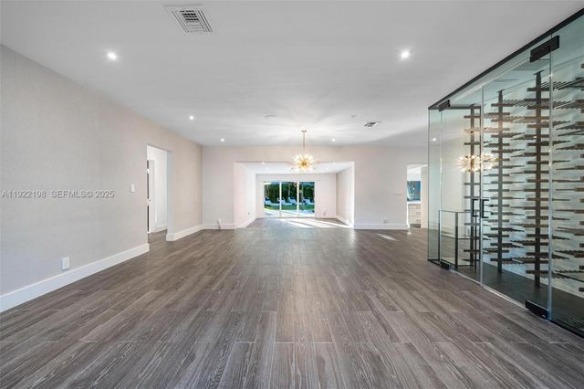 10618 NE 11th ct, Miami Shores, FL 33138