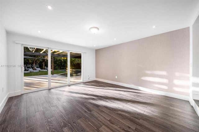 10618 NE 11th ct, Miami Shores, FL 33138