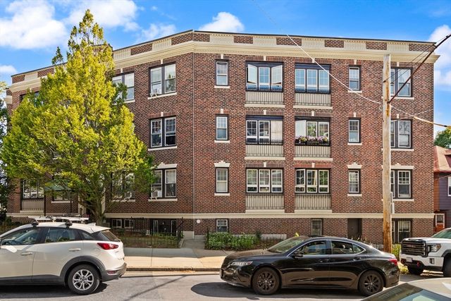 90 Bynner St 4, Boston, MA 02130