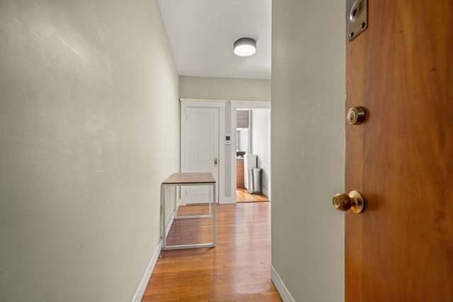 90 Bynner St 4, Boston, MA 02130