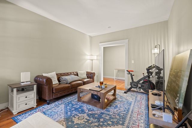 90 Bynner St 4, Boston, MA 02130