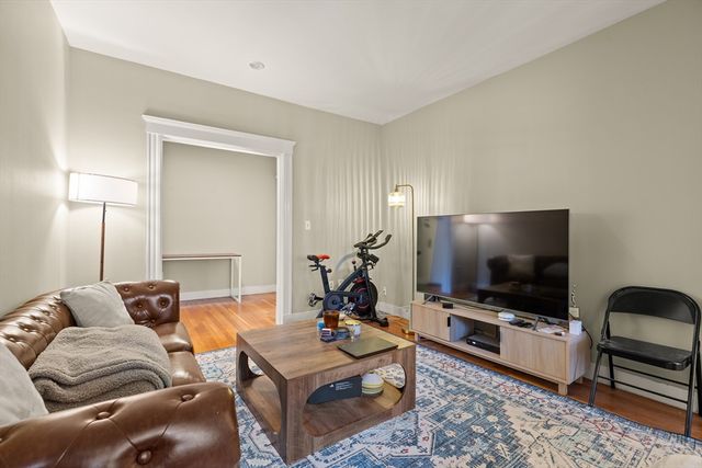 90 Bynner St 4, Boston, MA 02130