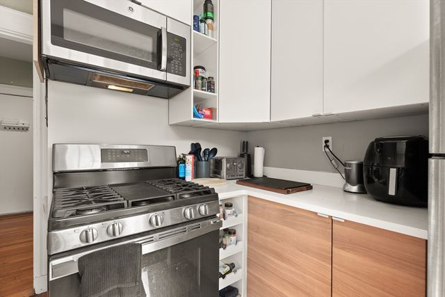 90 Bynner St 4, Boston, MA 02130