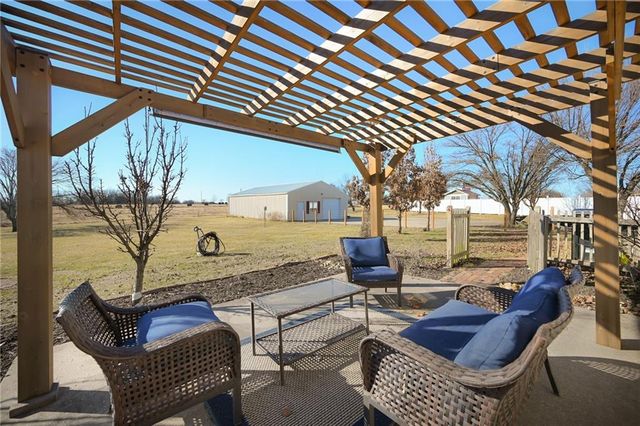 19401 E 217th Street, Harrisonville, MO 64701