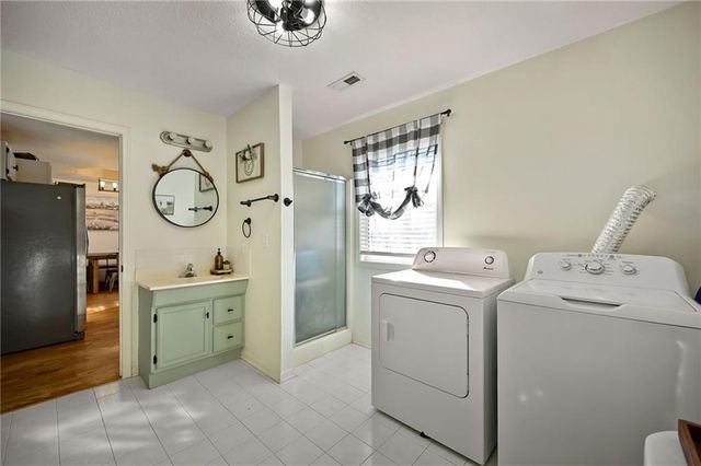 19401 E 217th Street, Harrisonville, MO 64701