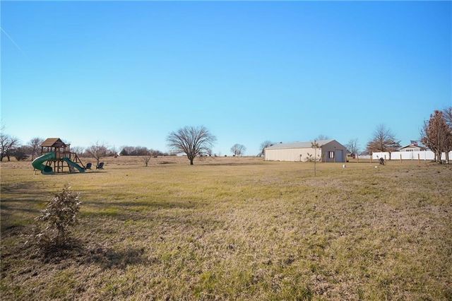 19401 E 217th Street, Harrisonville, MO 64701