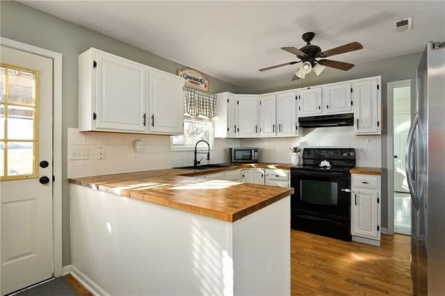 19401 E 217th Street, Harrisonville, MO 64701