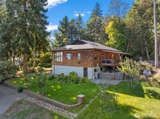 1130 Queets Drive, Fox Island, WA 98333