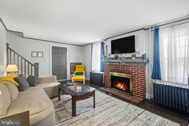 348 E DERRY RD, Hershey, PA 17033