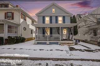 348 E DERRY RD, Hershey, PA 17033