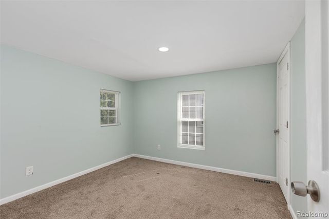 4868 Parker St Street, Detroit, MI 48214