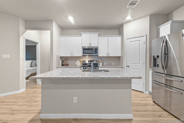 31654 Far Away, Bulverde, TX 78163