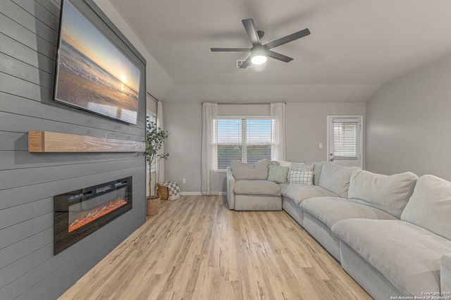 31654 Far Away, Bulverde, TX 78163