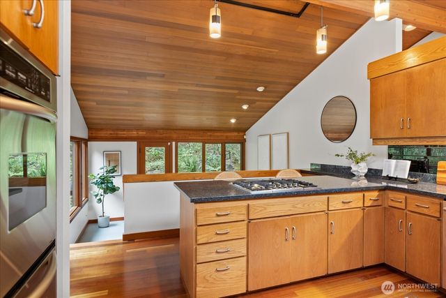 11130 S Deer Drive, Woodway, WA 98020