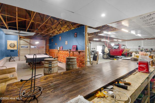 614 W Thurman Road, New Bern, NC 28562