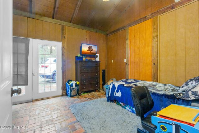 614 W Thurman Road, New Bern, NC 28562