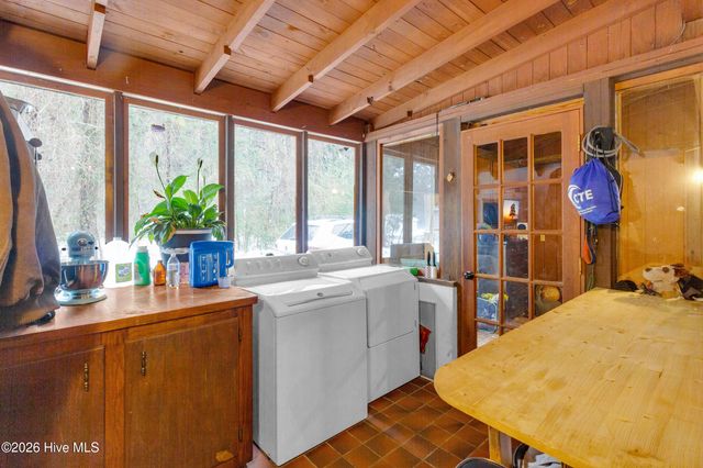 614 W Thurman Road, New Bern, NC 28562