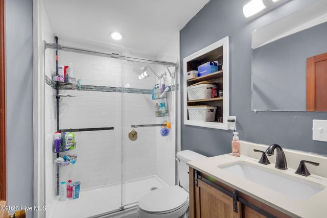 614 W Thurman Road, New Bern, NC 28562