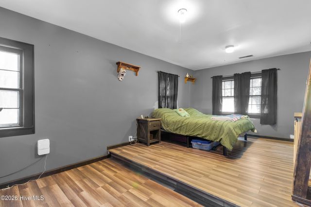 614 W Thurman Road, New Bern, NC 28562