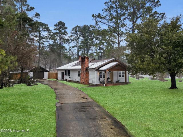 614 W Thurman Road, New Bern, NC 28562