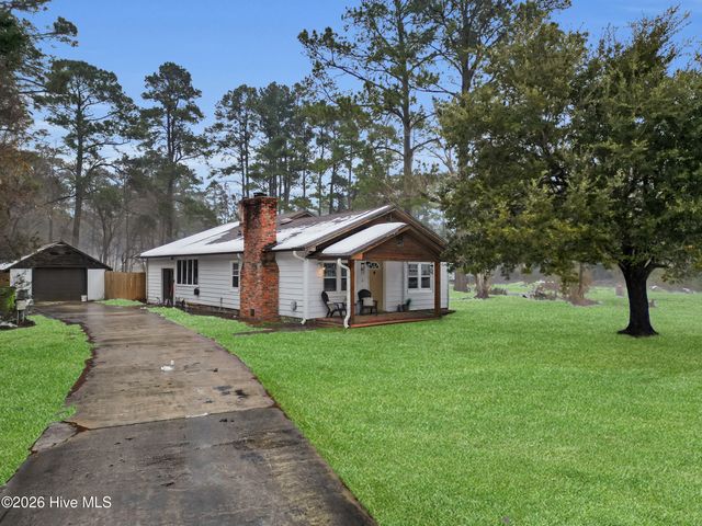 614 W Thurman Road, New Bern, NC 28562