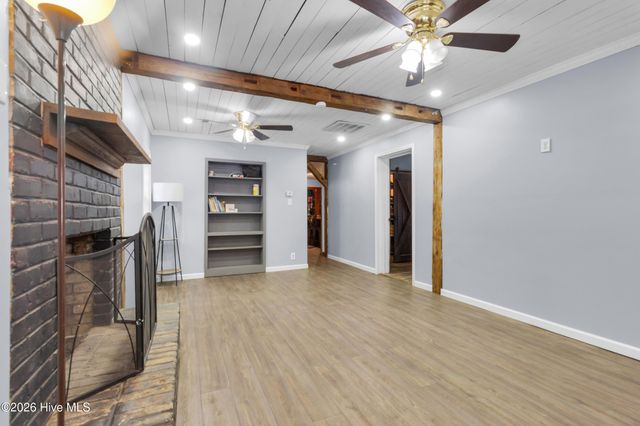 614 W Thurman Road, New Bern, NC 28562