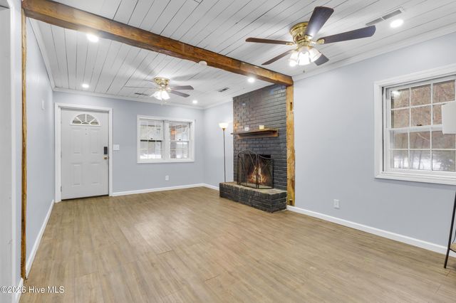 614 W Thurman Road, New Bern, NC 28562