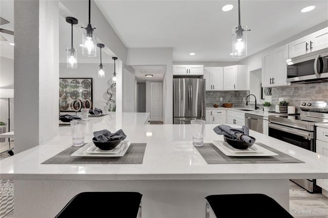 6660 17TH LANE N, St Petersburg, FL 33702