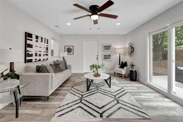 6660 17TH LANE N, St Petersburg, FL 33702