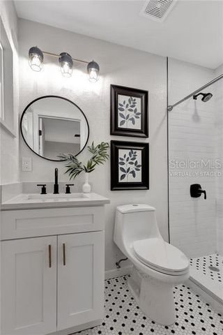 6660 17TH LANE N, St Petersburg, FL 33702