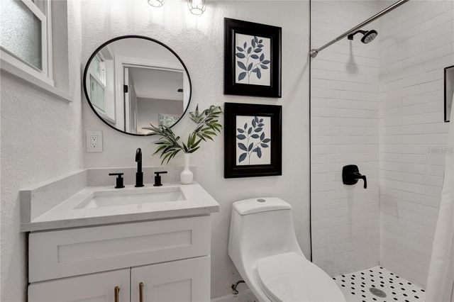 6660 17TH LANE N, St Petersburg, FL 33702