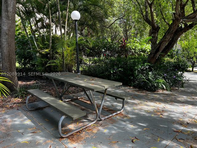 9999 Summerbreeze Dr 413, Sunrise, FL 33322