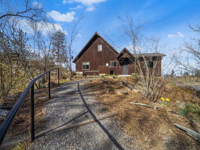 15005 W Silver Lake Rd, Medical Lake, WA 99022