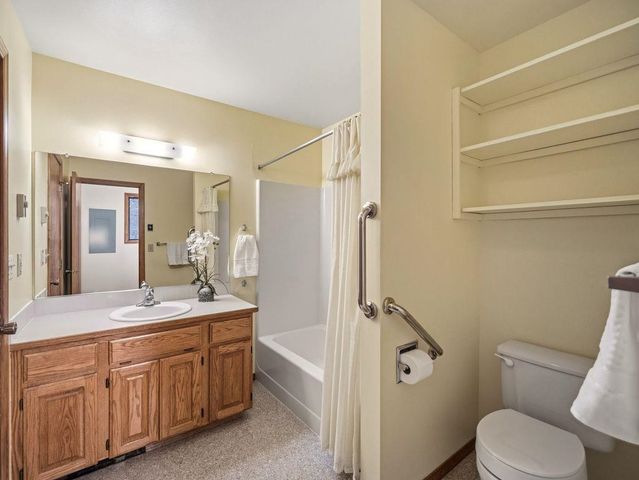 15005 W Silver Lake Rd, Medical Lake, WA 99022