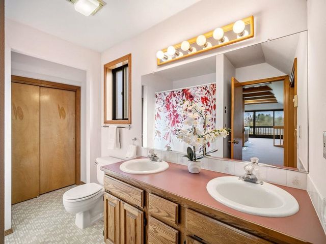 15005 W Silver Lake Rd, Medical Lake, WA 99022