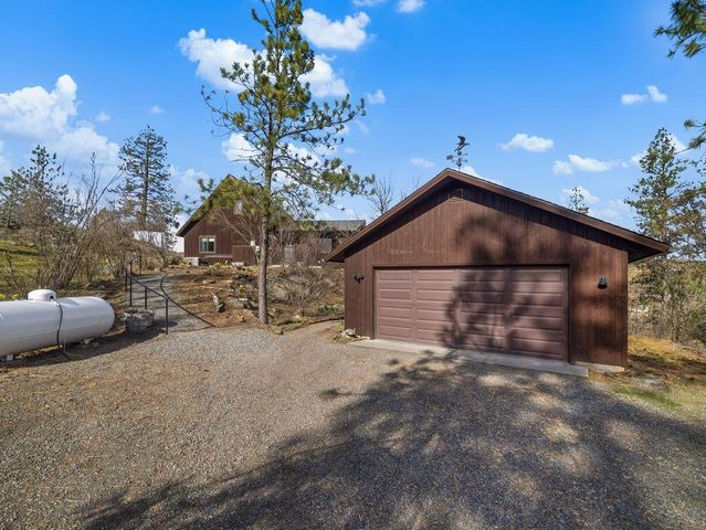 15005 W Silver Lake Rd, Medical Lake, WA 99022